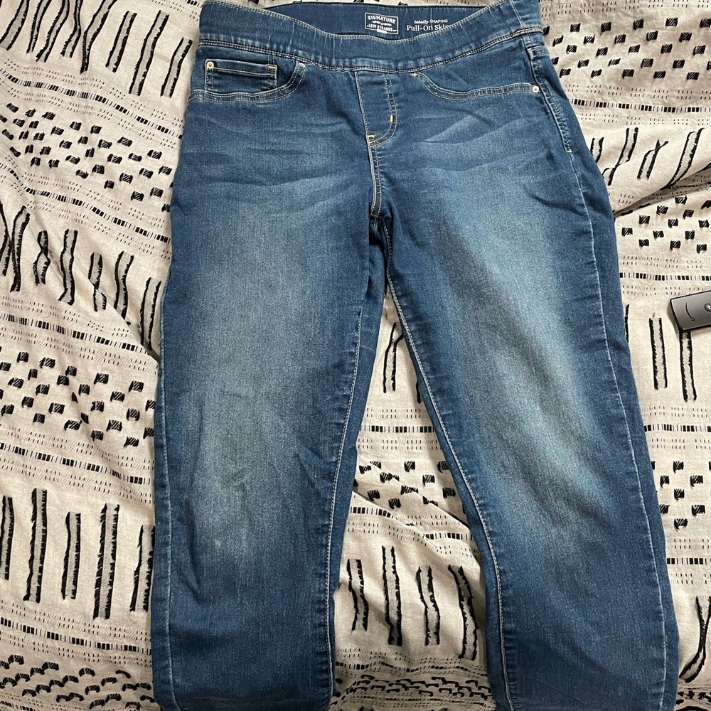 Size 10 skinny jeans Levi